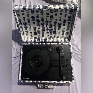 BRAND NEW NEVER USED Crosley Record Player